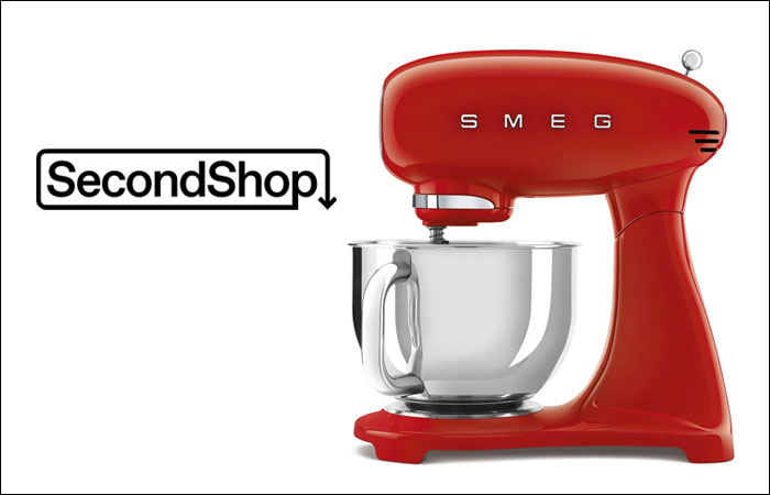 Smeg Stand Mixer with 5 Qt Bowl Capacity - Red